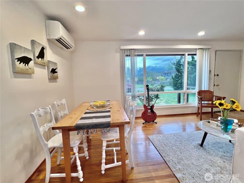 Property photo for 7919 45th Avenue S, Seattle photo 4