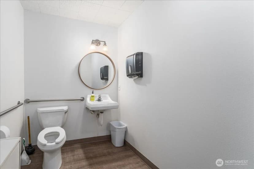 Property photo for 131 E Woodin Avenue, Chelan photo 31