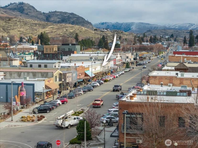 Property photo for 131 E Woodin Avenue, Chelan photo 5