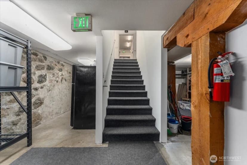 Property photo for 131 E Woodin Avenue, Chelan photo 29