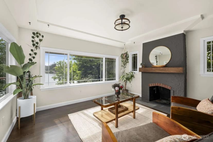 Property photo for 10040 Dekoven Drive Sw, Lakewood photo 13