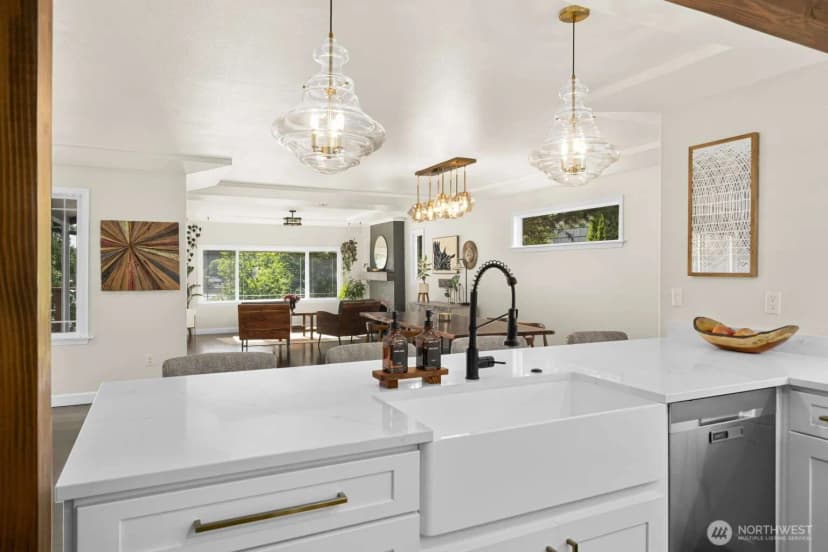 Property photo for 10040 Dekoven Drive Sw, Lakewood photo 17