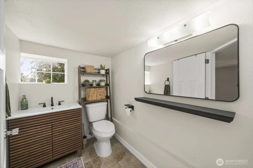 Property photo for 10040 Dekoven Drive Sw, Lakewood photo 30