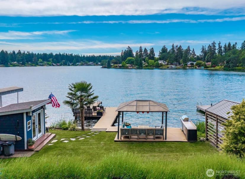 Property photo for 10040 Dekoven Drive Sw, Lakewood photo 4