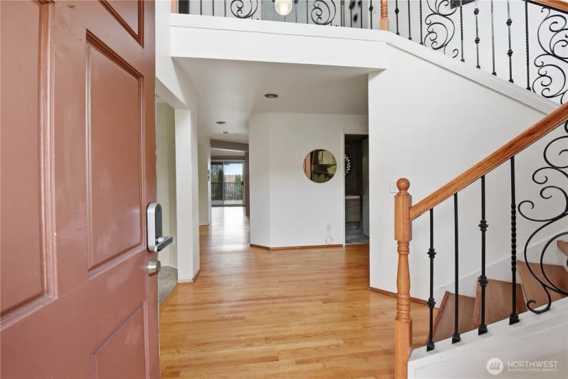Property photo for 21049 103rd Sve Se, Kent photo 2