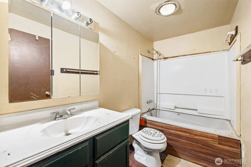 Property photo for 31 Sunrise Place, Port Angeles photo 21