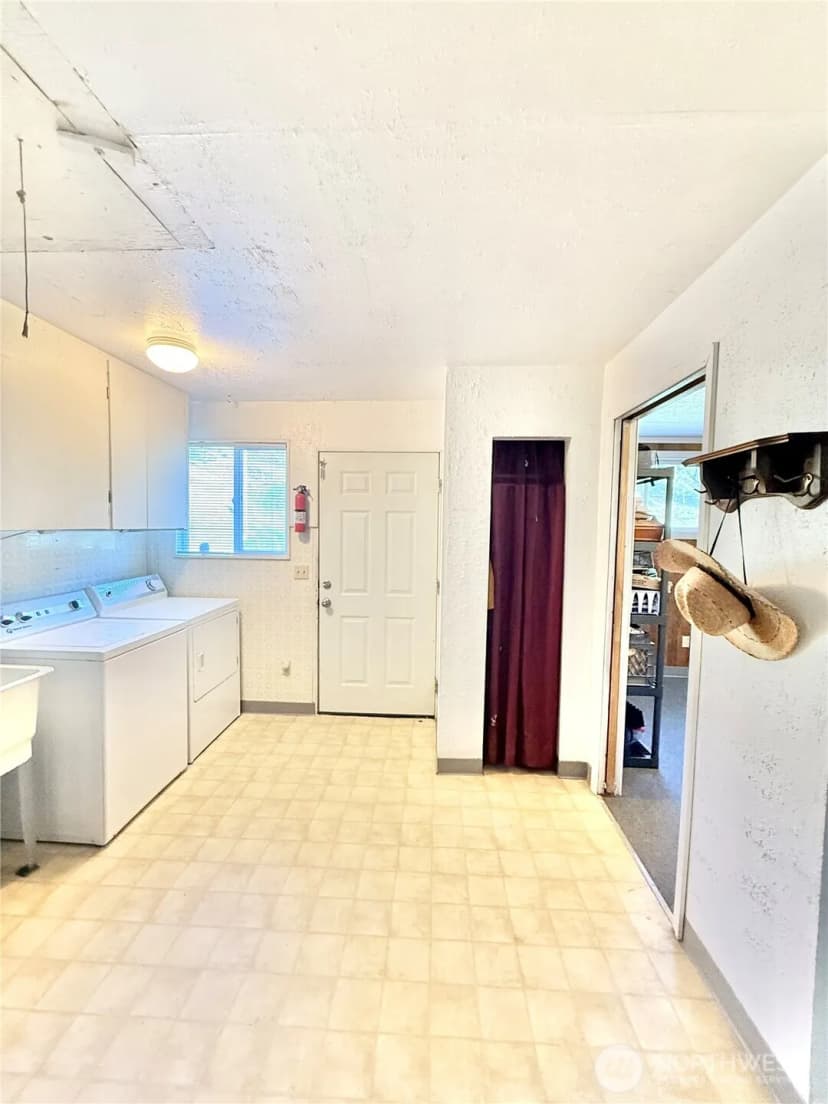 Property photo for 1092 Aeneas Valley Road, Tonasket photo 37