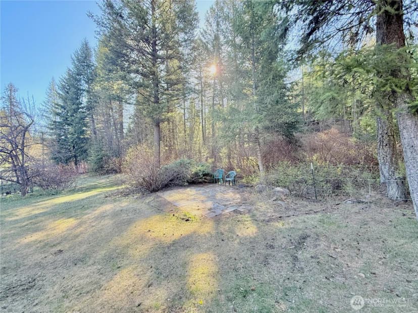 Property photo for 1092 Aeneas Valley Road, Tonasket photo 4