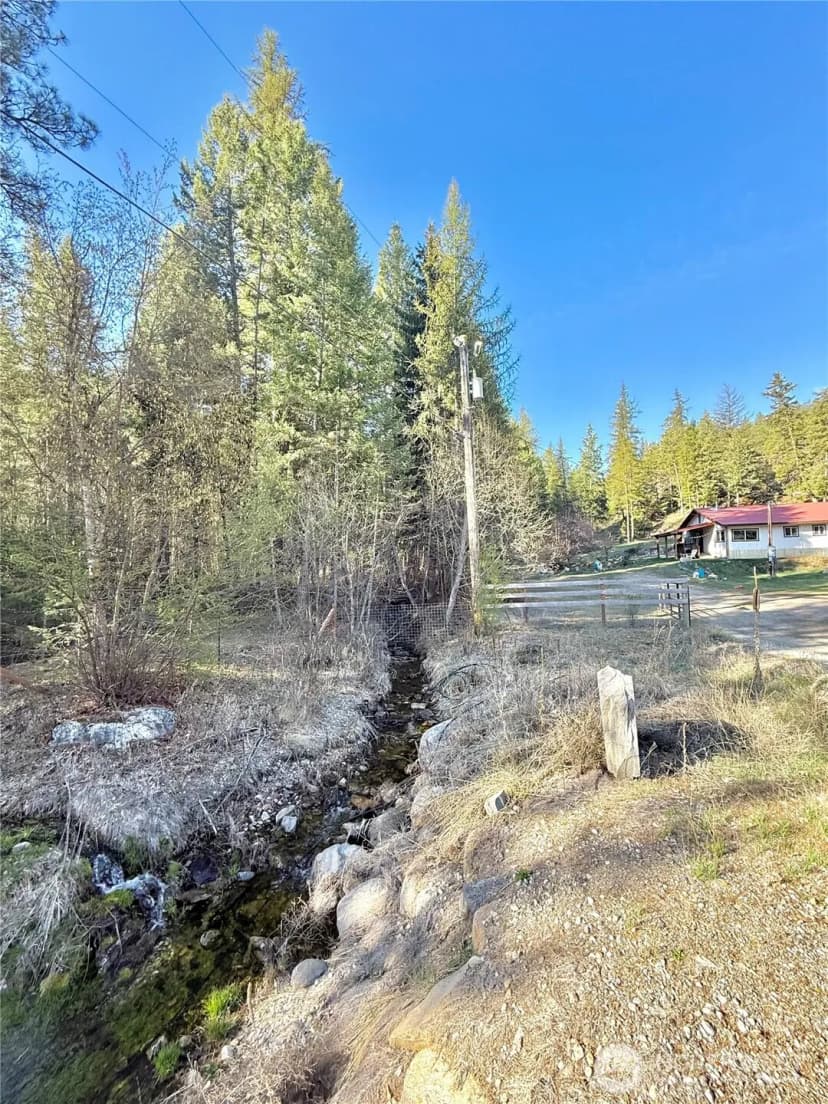 Property photo for 1092 Aeneas Valley Road, Tonasket photo 13