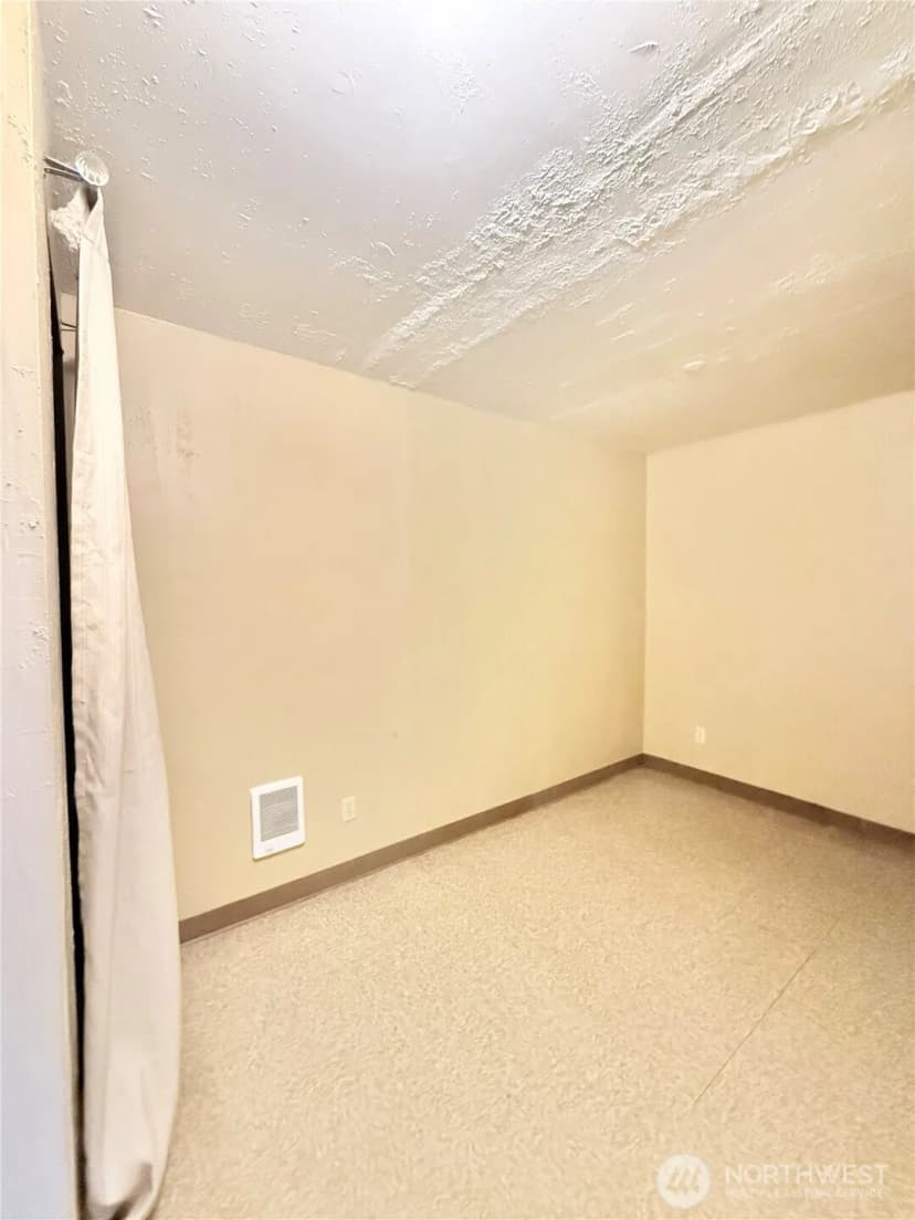 Property photo for 1092 Aeneas Valley Road, Tonasket photo 33
