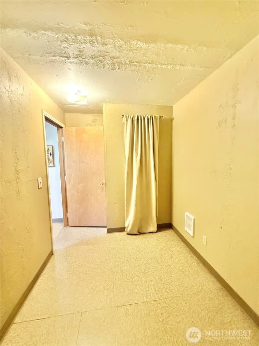 Property photo for 1092 Aeneas Valley Road, Tonasket photo 32