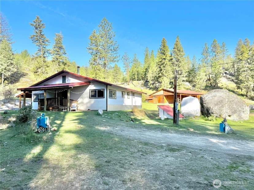 Property photo for 1092 Aeneas Valley Road, Tonasket photo 11