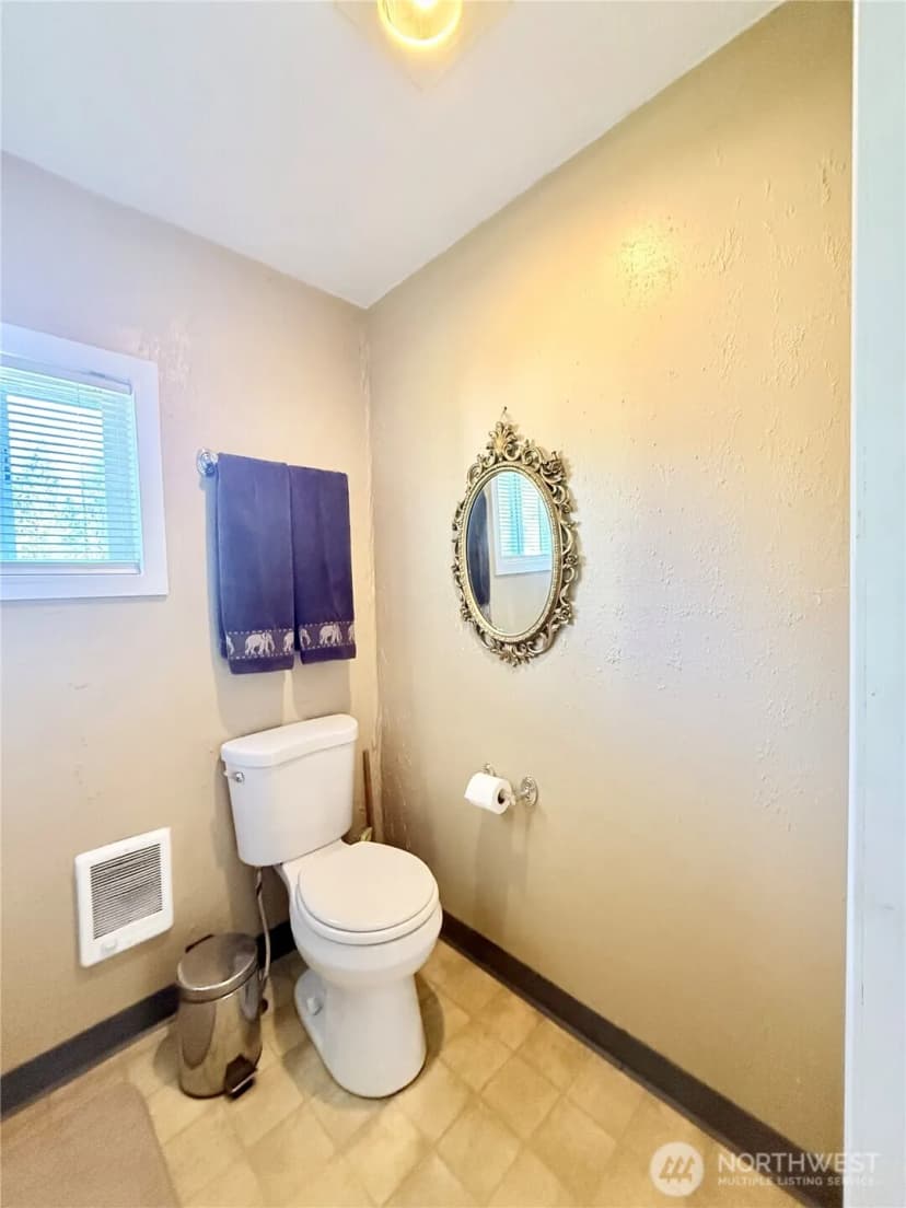 Property photo for 1092 Aeneas Valley Road, Tonasket photo 35