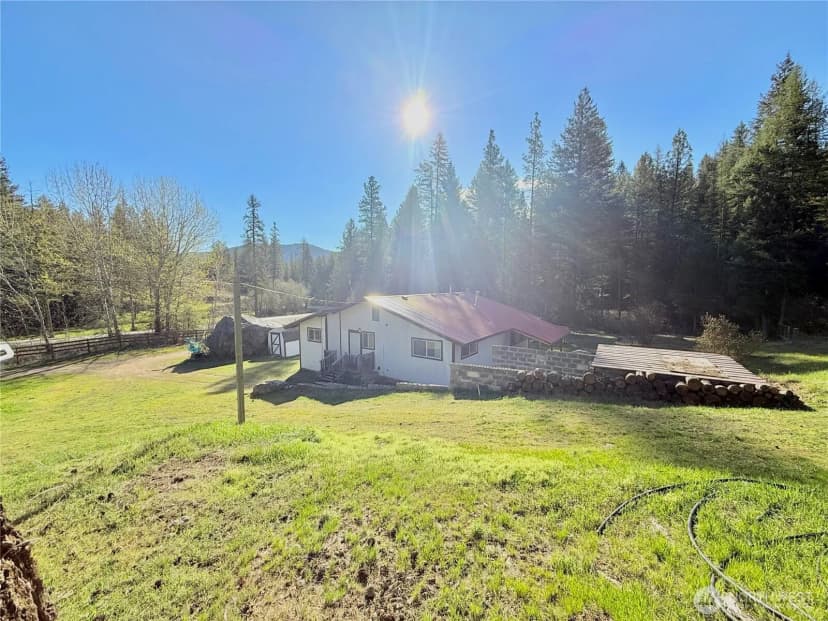 Property photo for 1092 Aeneas Valley Road, Tonasket photo 7