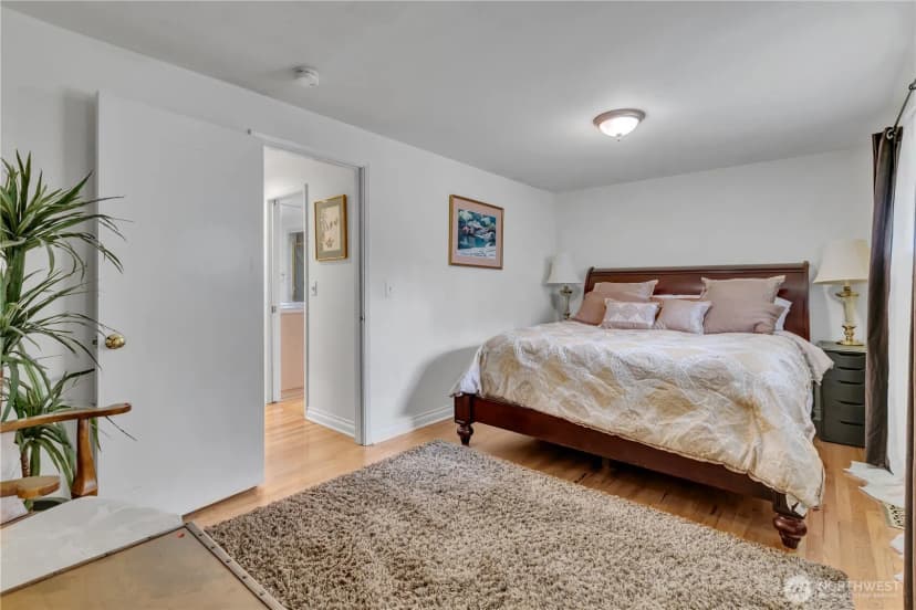 Property photo for 258 Sw 176th Place, Normandy Park photo 16