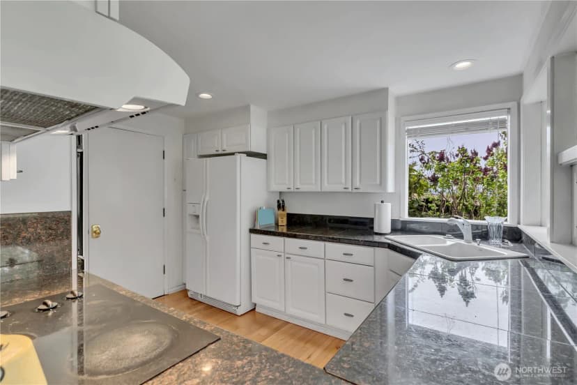 Property photo for 258 Sw 176th Place, Normandy Park photo 14