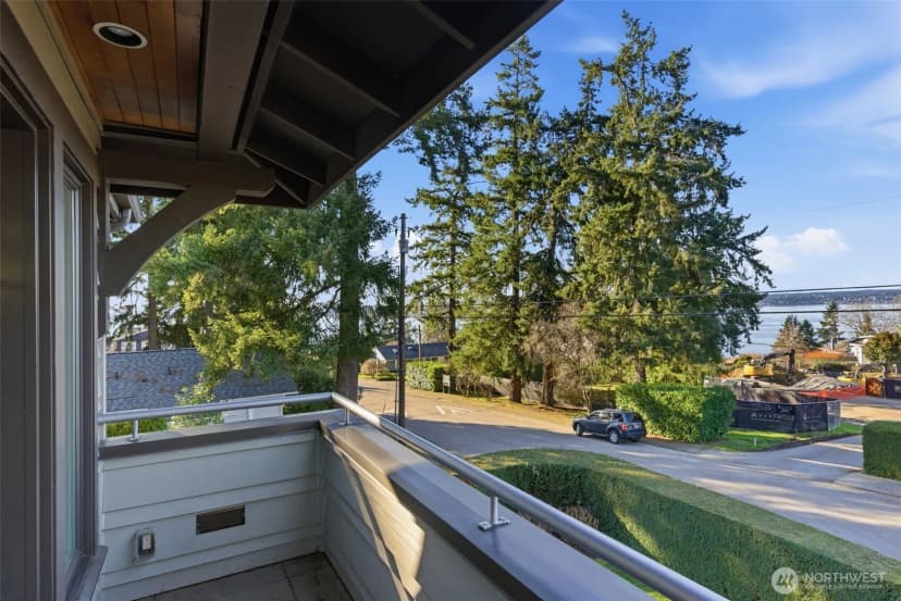 Property photo for 1204 6th Street W, Kirkland photo 21