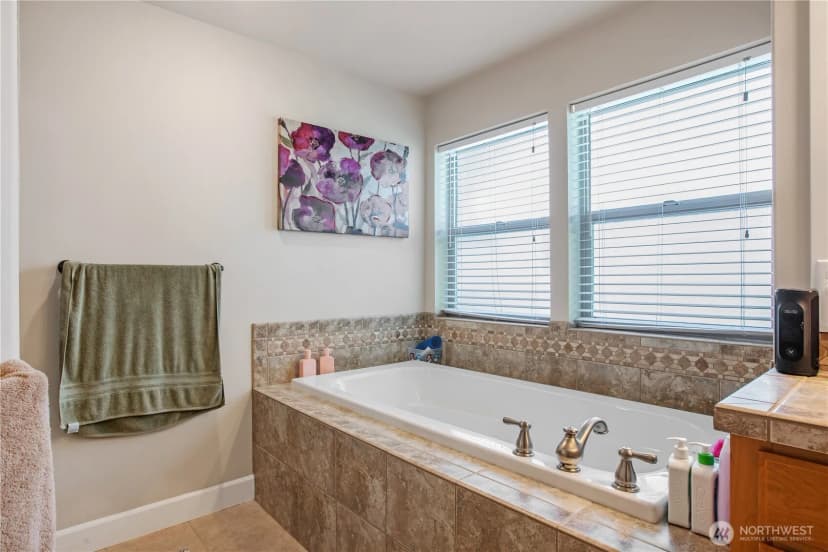 Property photo for 3930 Cameron Drive Ne, Lacey photo 32