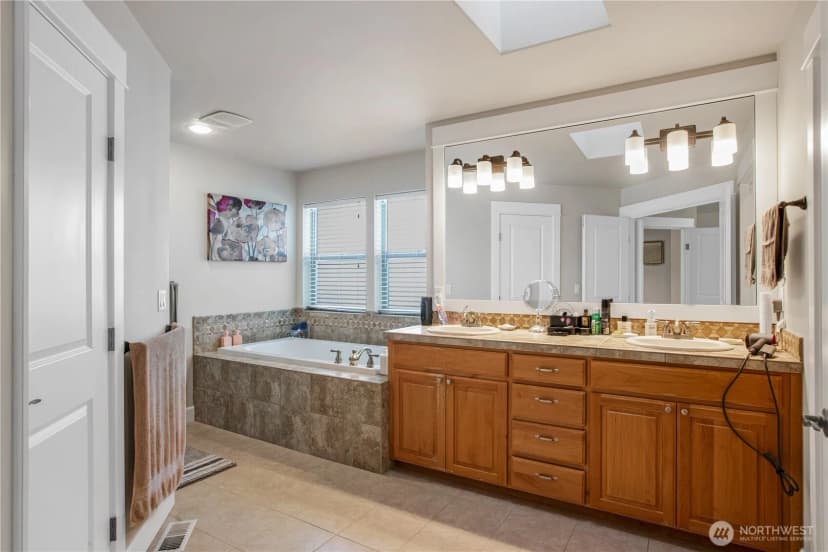 Property photo for 3930 Cameron Drive Ne, Lacey photo 31