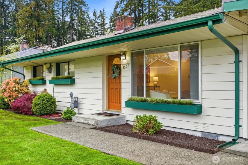 Property photo for 3507 Ne 8th Street, Renton photo 2