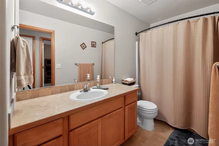 Property photo for 11221 Se 216th Street, Kent photo 30