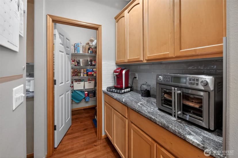 Property photo for 11221 Se 216th Street, Kent photo 9