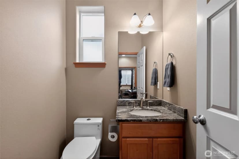 Property photo for 11221 Se 216th Street, Kent photo 19