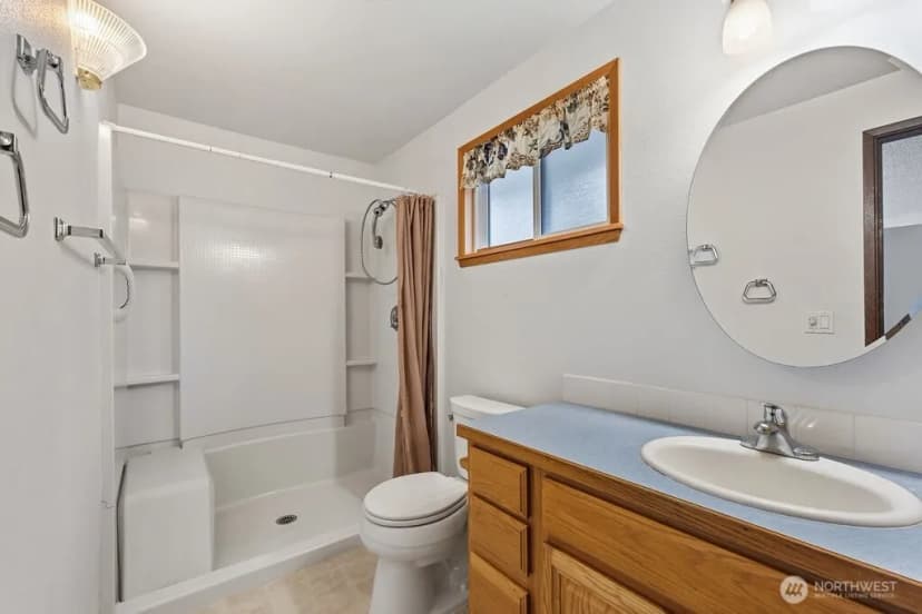 Property photo for 11213 98th Avenue Sw, Lakewood photo 18