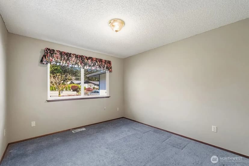 Property photo for 11213 98th Avenue Sw, Lakewood photo 14