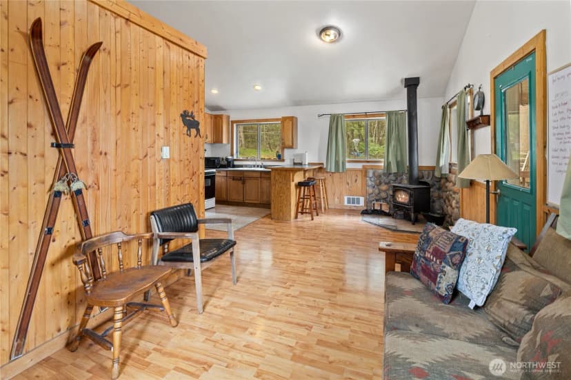 Property photo for 630 Hidden Springs Road, Cle Elum photo 9