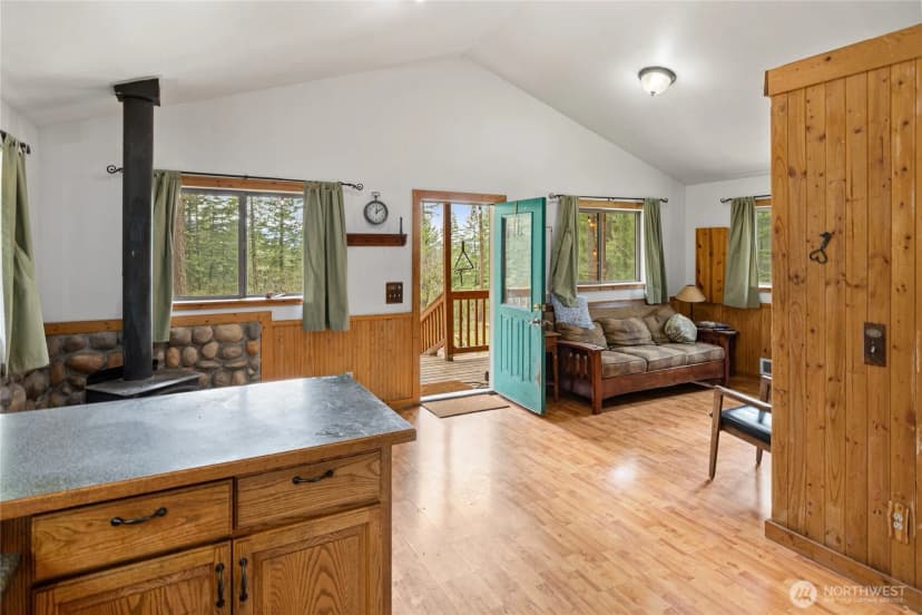 Property photo for 630 Hidden Springs Road, Cle Elum photo 7