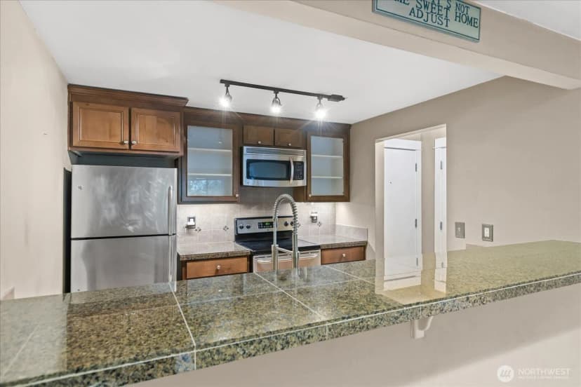 Property photo for 300 N 130th Street #2302, Seattle photo 7