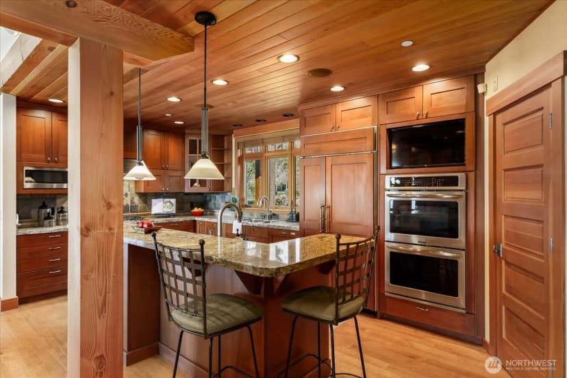 Property photo for 2234 Inverness Way, Coupeville photo 11
