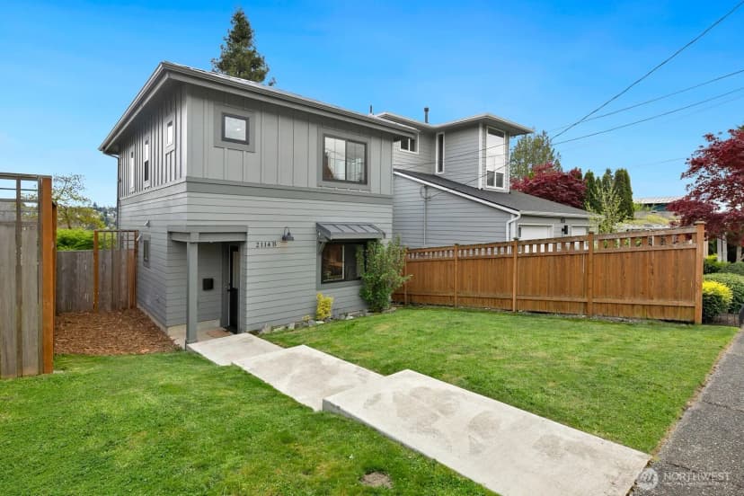 Property photo for 2114 B 26th Avenue W, Seattle photo 2