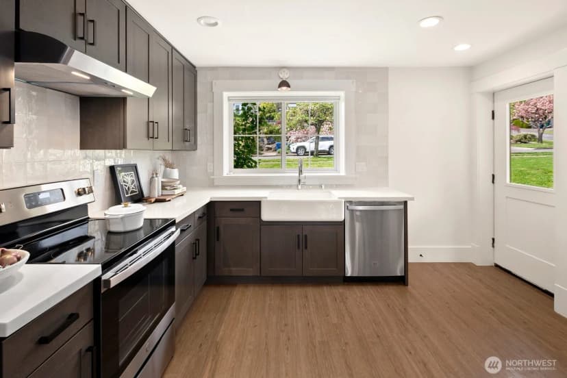 Property photo for 2114 B 26th Avenue W, Seattle photo 5