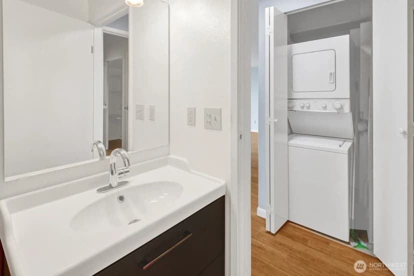 Property photo for 700 11th Street #c4, Bellingham photo 23