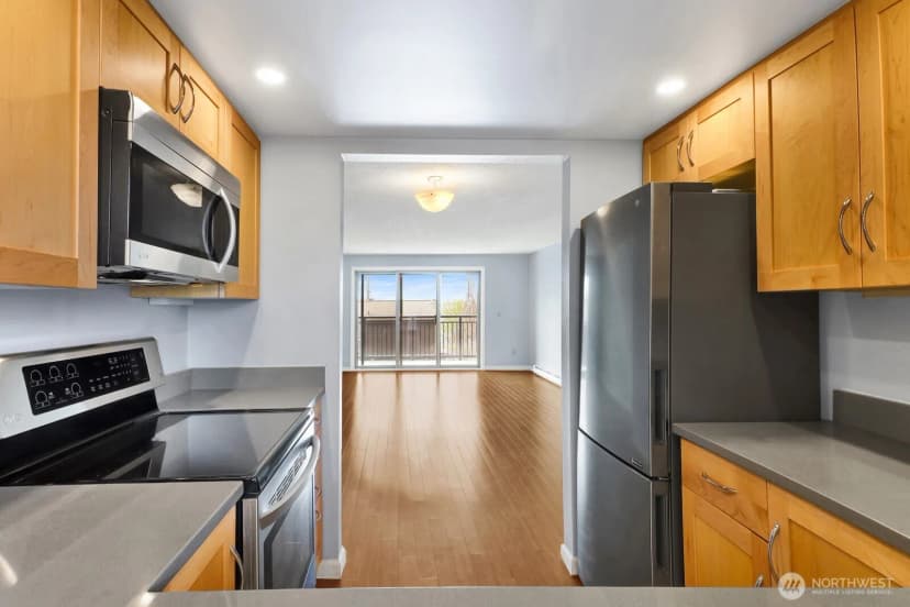 Property photo for 700 11th Street #c4, Bellingham photo 11