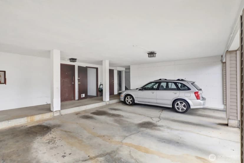 Property photo for 700 11th Street #c4, Bellingham photo 25