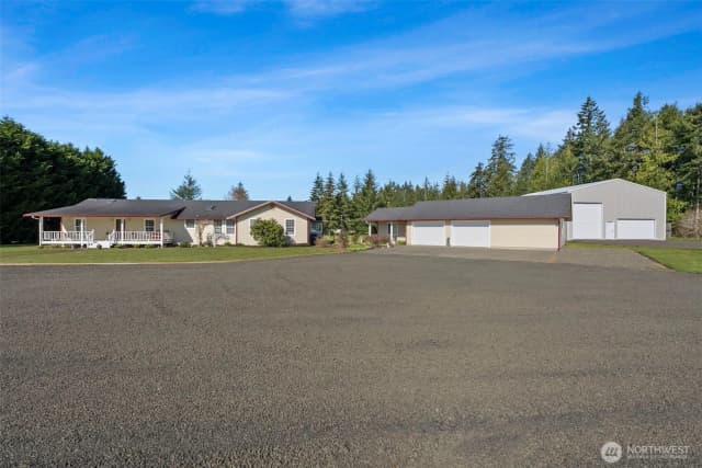 Property photo for 129 Marquee Lane, Elma photo 2