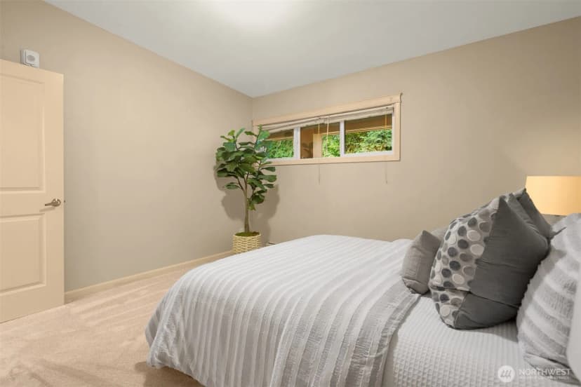 Property photo for 130 105th Avenue Se #a-305, Bellevue photo 18