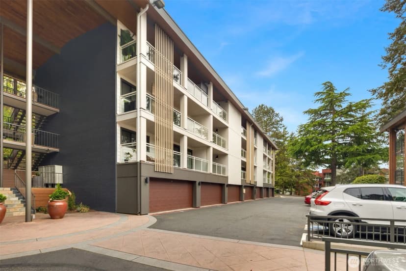 Property photo for 130 105th Avenue Se #a-305, Bellevue photo 2