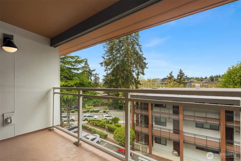 Property photo for 130 105th Avenue Se #a-305, Bellevue photo 23