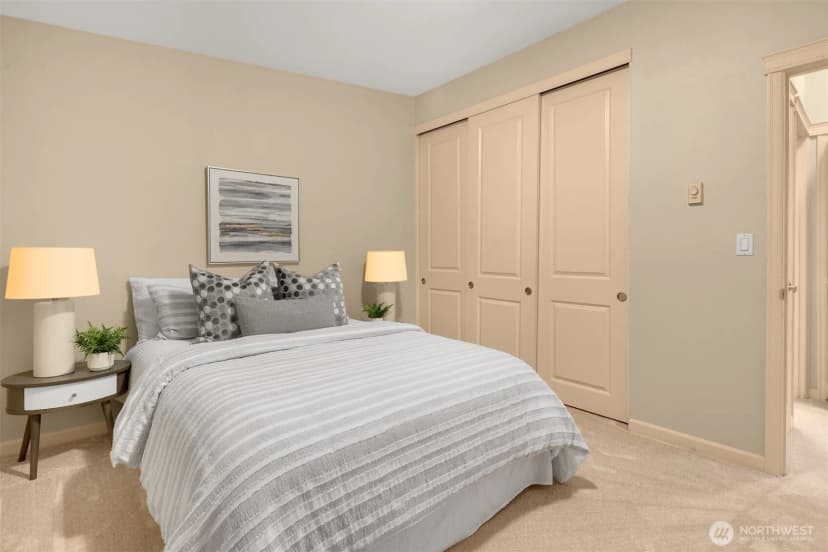 Property photo for 130 105th Avenue Se #a-305, Bellevue photo 17