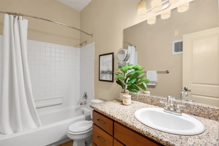 Property photo for 130 105th Avenue Se #a-305, Bellevue photo 20
