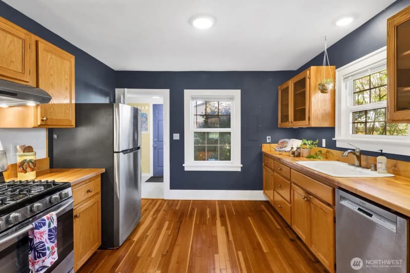 Property photo for 2817 Kulshan Street, Bellingham photo 8