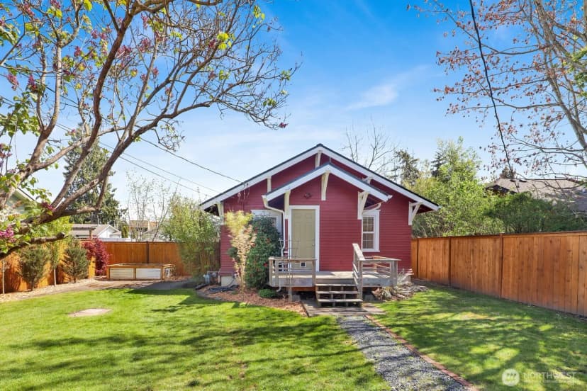 Property photo for 2817 Kulshan Street, Bellingham photo 23