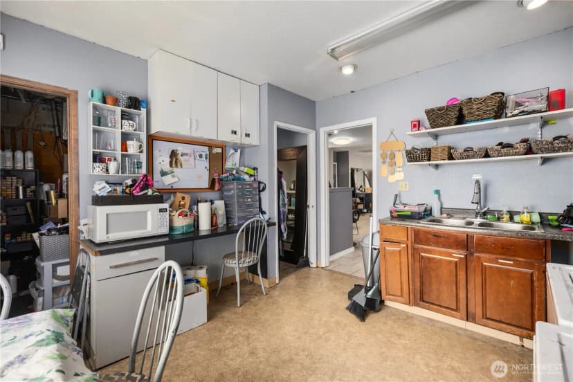 Property photo for 7439 Beverly Boulevard, Everett photo 14
