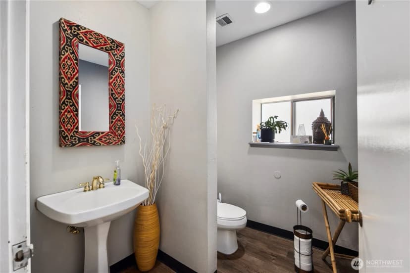 Property photo for 7439 Beverly Boulevard, Everett photo 12
