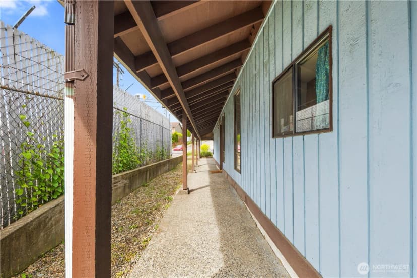 Property photo for 7439 Beverly Boulevard, Everett photo 23