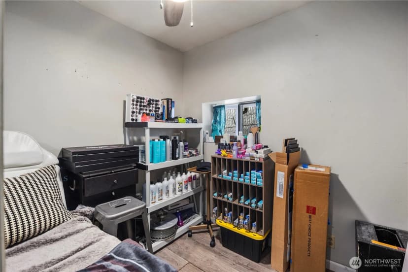 Property photo for 7439 Beverly Boulevard, Everett photo 16